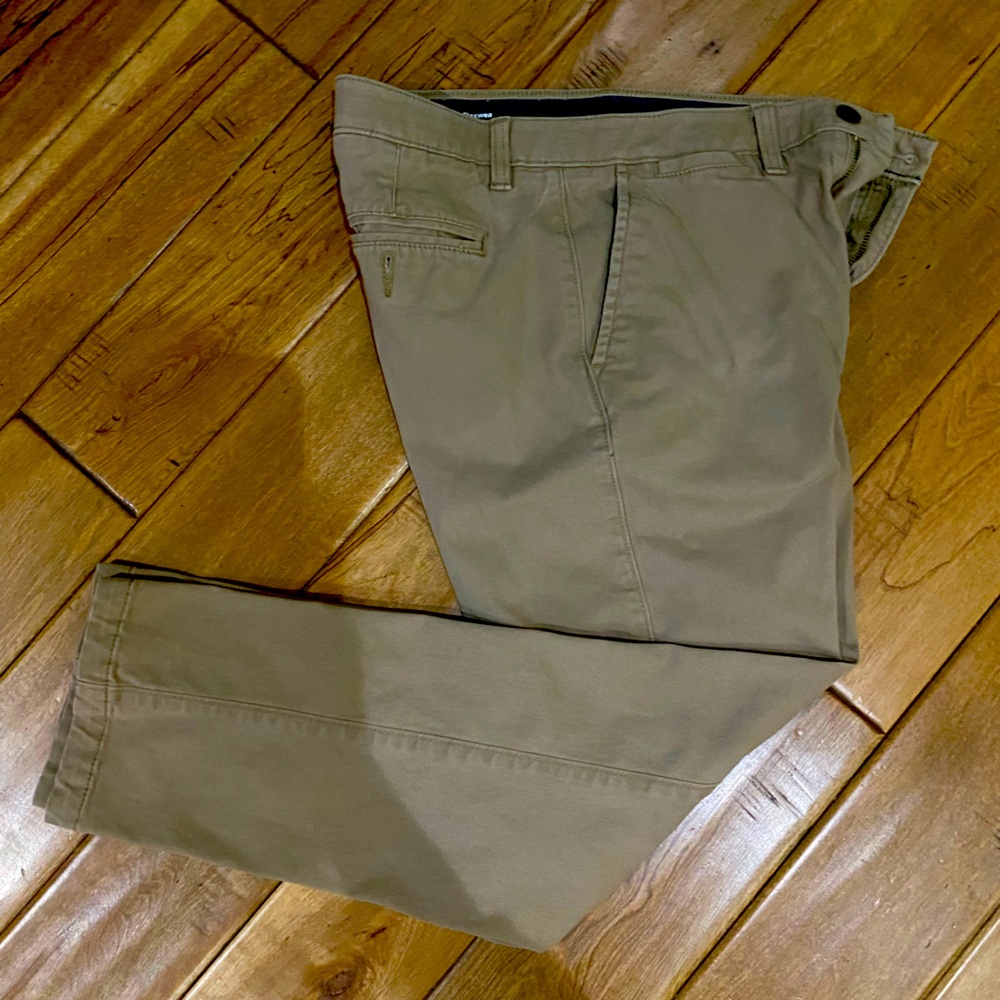Sonoma Men’s Khaki Pants 30/30 Straight Flexwear